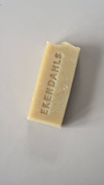 Ladda upp bild till gallerivisning, Halva tvålar 70-75 kr