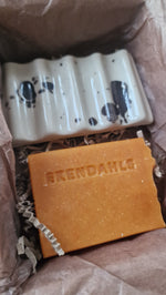 Ladda upp bild till gallerivisning, Tvålfat i keramik och valfri tvål/valfria tvålar 290-370 kr