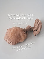 Ladda upp bild till gallerivisning, Strimlor och kanter av tvål som blivit över när tvålarna skärs och trimmas 150 gram