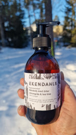 Ladda upp bild till gallerivisning, Hårskölj med örter citrongräs och tea tree NU I PET-FLASKA
